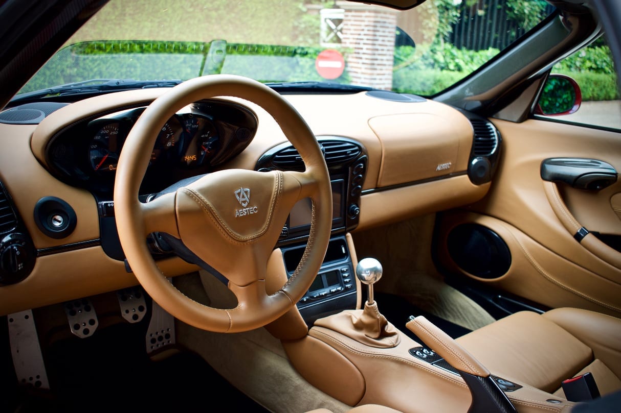Aestec GTS interior